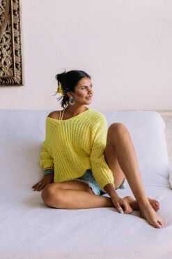 Eye Candy Tunic Sweater In Yellow
