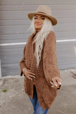 Hot Cocoa Crushing Knit Cardigan In Mocha -Chic Essence 1811017404000 2022100715041400 fe94965dhot cocoa crushing knit cardigan in mocha