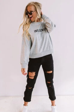 Influencer Sweatshirt -Chic Essence 1906261777000 2019072508564000 b7056148influencer sweatshirt