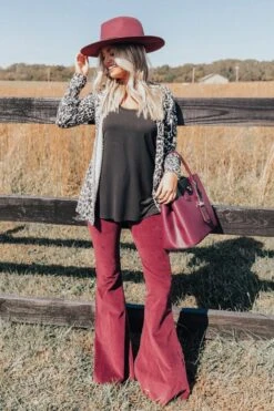 Insta-Famous Leopard Cardigan 10 Insta-Famous Leopard Cardigan -Chic Essence 1910096436000 2020010211355900 1b0f3136insta famous leopard cardigan