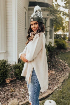 Time For Cozy Sweater In Cream -Chic Essence 1911188986000 2022092016444000 1f546c48time for cozy sweater in cream