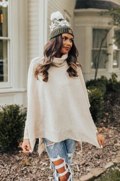 Time For Cozy Sweater In Cream -Chic Essence 1911188986000 2022092016453200 c57efa01time for cozy sweater in cream