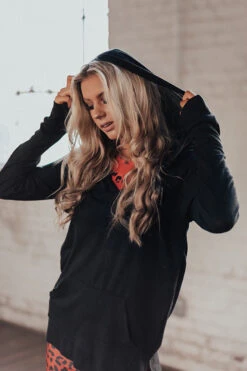 Cappuccino Run Hoodie In Black