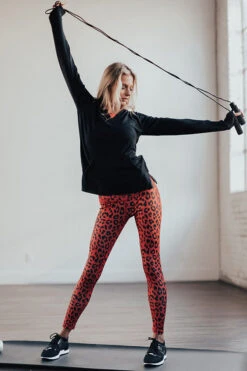 Cappuccino Run Hoodie In Black -Chic Essence 1912025880000 2019121912302900 8115a4cdcappuccino run hoodie in black