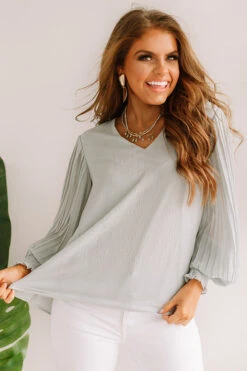 Sparks And Kisses Shift Top In Light Island Paradise