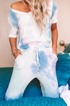 Lounge Around Tie Dye Joggers -Chic Essence 2005194123000 2020061621001700 31dd4724lounge around tie dye joggers