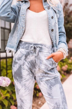 The Myrie High Waist Tie Dye Pants In Blue 10 The Myrie High Waist Tie Dye Pants In Blue -Chic Essence 2006309137000 2020081113341800 3b17dc16the myrie high waist tie dye pants in blue