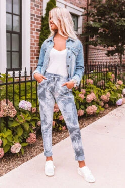 The Myrie High Waist Tie Dye Pants In Blue