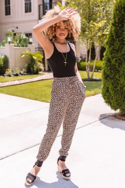 The Elyza Leopard Joggers -Chic Essence 2007147156000 2020080413293200 69377c35the elyza leopard joggers