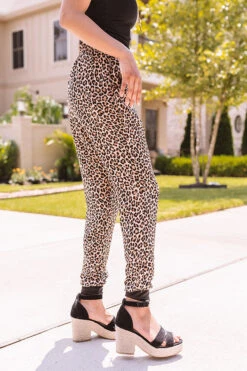 The Elyza Leopard Joggers -Chic Essence 2007147156000 2020080413294100 7ae9aecfthe elyza leopard joggers