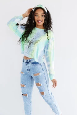 Dream On Dreamer Tie Dye Crop Sweatshirt In Blue -Chic Essence 2007239545000 2020081813105700 4b265961dream on dreamer tie dye crop sweatshirt in blue