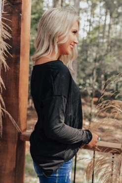 Vermont Trails Shift Top In Black 11 Vermont Trails Shift Top In Black -Chic Essence 2008107656000 2020101312534500 be7af8d7vermont trails shift top in black