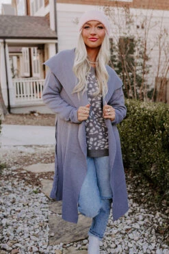 Hiding Out Light Weight Coat In Grey 17 Hiding Out Light Weight Coat In Grey -Chic Essence 2010135902000 2022120512560400 c67dc02fhiding out light weight coat in grey