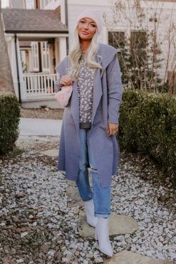 Hiding Out Light Weight Coat In Grey 16 Hiding Out Light Weight Coat In Grey -Chic Essence 2010135902000 2022120512560700 c683c168hiding out light weight coat in grey