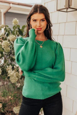 Front Page -Chic Essence 2010209146000 2022101812522200 05816ce7european holiday sweater top in emerald