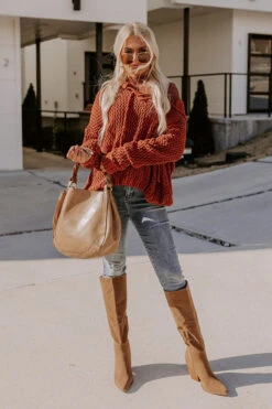 LA Influencer Knit Hoodie In Rust