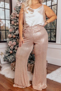 Dainty Glam Sequin High Waist Flare In Gold Curves 20 Dainty Glam Sequin High Waist Flare In Gold Curves -Chic Essence 2011129457000 2021112310024500 a253b32bdainty glam sequin high waist flare in gold curves
