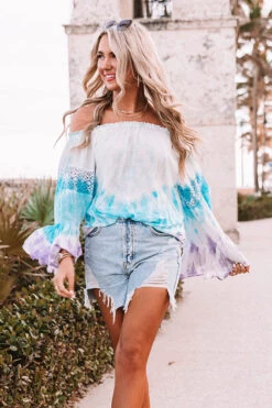 Beachy Twist Tie Dye Shift Top In Ocean Blue
