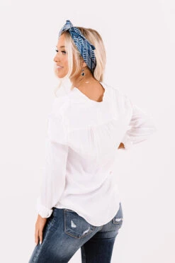 Highest Standards Satin Top In White 9 Highest Standards Satin Top In White -Chic Essence 2102012833000 2021030812102300 f29374fdhighest standards satin top in white