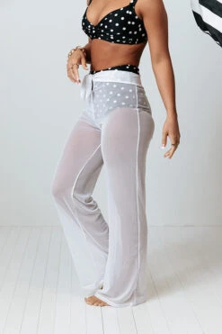 Away On A Yacht Mesh Cover Up Pants In White -Chic Essence 2103036385000 2021032310330500 b878f95faway on a yacht mesh cover up pants in white