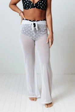Away On A Yacht Mesh Cover Up Pants In White -Chic Essence 2103036385000 2021032310330500 d3847b2baway on a yacht mesh cover up pants in white