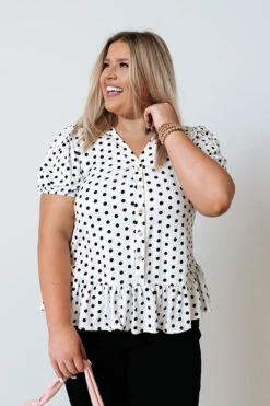 Tennessee Travels Polka Dot Top In White Curves