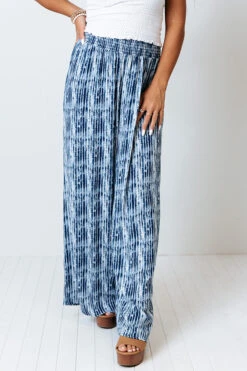 Malibu Cruise Stripe Pants In Blue 11 Malibu Cruise Stripe Pants In Blue -Chic Essence 2105203976000 2021062110342100 9d8005bamalibu cruise stripe pants in blue