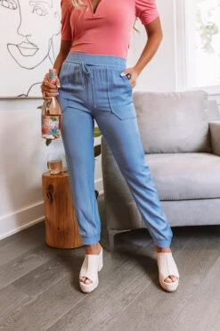 Broadcasting Live High Waist Joggers In Blue -Chic Essence 2106101164000 2021062321485200 3607e52bbroadcasting live high waist joggers in blue