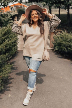 Chestnut Chill Sweater In Beige Curves