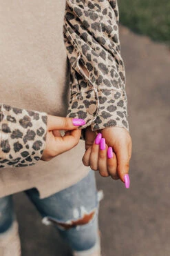 Chestnut Chill Sweater In Beige Curves 11 Chestnut Chill Sweater In Beige Curves -Chic Essence 2107064625000 2021081015301500 7cc75d7dchestnut chill sweater in beige