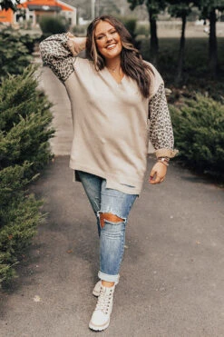 Chestnut Chill Sweater In Beige Curves 15 Chestnut Chill Sweater In Beige Curves -Chic Essence 2107064625000 2021081015303800 fdfd222fchestnut chill sweater in beige