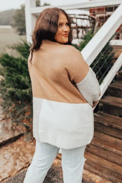 Mountainside Sips Sweater In Mocha Curves -Chic Essence 2107162343000 2021081016064300 3bfbfe69mountainside sips sweater in mocha