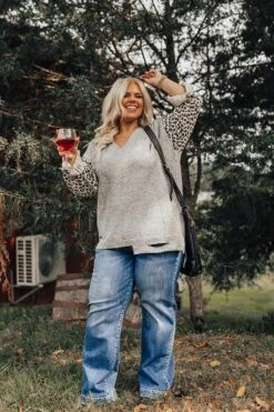 Chestnut Chill Sweater In Grey Curves -Chic Essence 2107299015000 2021081008223000 2ced16c8chestnut chill sweater in grey