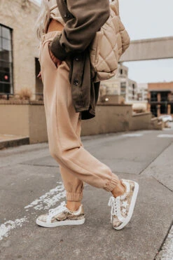 Down Time Joggers In Warm Taupe 7 Down Time Joggers In Warm Taupe -Chic Essence 2108204590000 2022012020213200 dc12fa43down time joggers in warm taupe