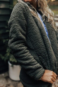 Fond Memories Sherpa Jacket In Olive -Chic Essence 2108207995000 2021083110395400 fcf41631fond memories sherpa jacket in olive