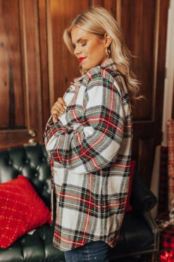 Winter Rush Plaid Jacket Curves -Chic Essence 2108246438000 2022102810282200 e2bd6256winter rush plaid jacket curves