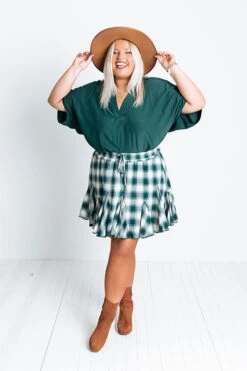 Stay And Chat Shift Top In Hunter Green Curves