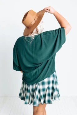 Stay And Chat Shift Top In Hunter Green Curves -Chic Essence 2108317466000 2021102815252300 e71d77adstay and chat shift top in hunter green curves