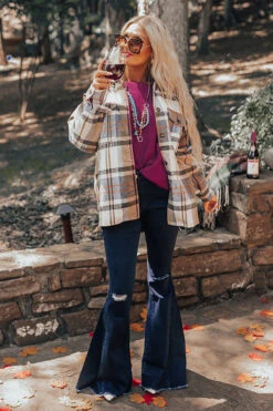 Ski Village Plaid Jacket 11 Ski Village Plaid Jacket -Chic Essence 2109031693000 2022090708475600 70c13066ski village plaid jacket