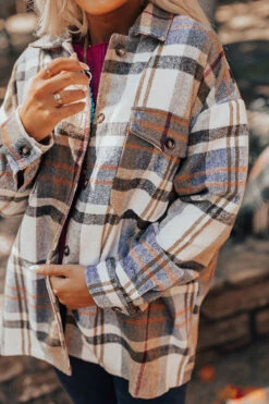 Ski Village Plaid Jacket 15 Ski Village Plaid Jacket -Chic Essence 2109031693000 2022090708480200 9f2ffd08ski village plaid jacket