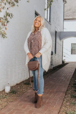 The Ivee Floral Babydoll Top In Chocolate Curves -Chic Essence 2109034819000 2021121412520100 6f72f91cthe ivee floral babydoll top in chocolate curves