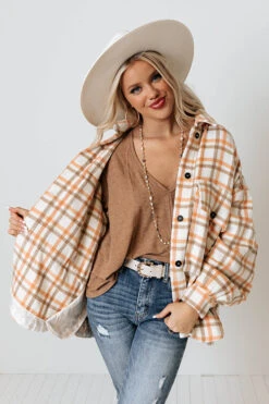 Cozy Aura Plaid Jacket -Chic Essence 2109133980000 2021102614290400 d7d0645ccozy aura plaid jacket