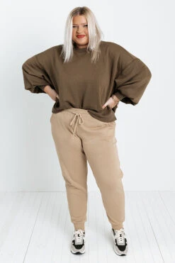 Count On You Joggers In Khaki Curves 11 Count On You Joggers In Khaki Curves -Chic Essence 2109209973000 2021101210165600 205ae446count on you joggers in khaki curves