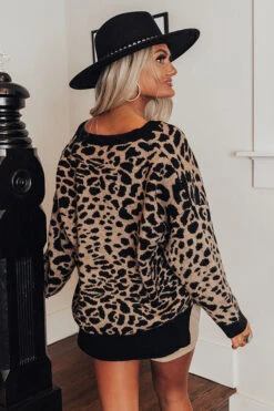 Cozy Reputation Leopard Sweater -Chic Essence 2109224301000 2021102115153600 994eb56ccozy reputation leopard sweater