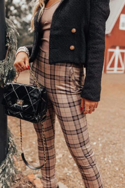 The Octavia High Waist Pants In Black 15 The Octavia High Waist Pants In Black -Chic Essence 2110187118000 2021102913484600 516500a9the octavia high waist pants in black