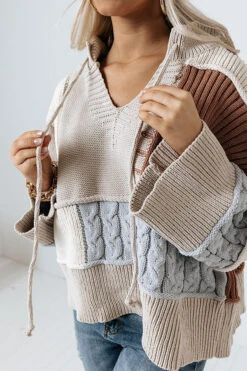 Cooling Down Hoodie In Birch -Chic Essence 2110263818000 2021111509272700 7776a917cooling down hoodie in birch