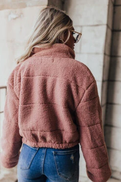 Aspen Slopes Sherpa Jacket 27 Aspen Slopes Sherpa Jacket -Chic Essence 2112136176000 2021122111465600 c3558c3aaspen slopes sherpa jacket