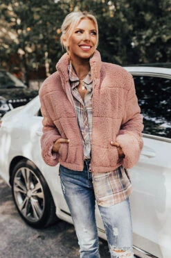 Aspen Slopes Sherpa Jacket 18 Aspen Slopes Sherpa Jacket -Chic Essence 2112136176000 2022100313420400 48291af3aspen slopes sherpa jacket