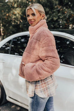 Aspen Slopes Sherpa Jacket 19 Aspen Slopes Sherpa Jacket -Chic Essence 2112136176000 2022100313420600 5606d489aspen slopes sherpa jacket