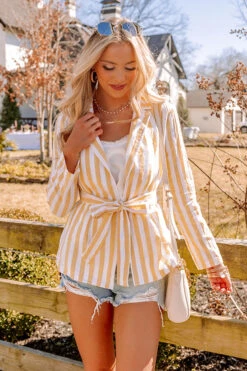 Hamptons Forever Stripe Blazer In Yellow -Chic Essence 2202283053000 2022031415191500 481d4dbahamptons forever stripe blazer in yellow